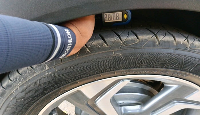 2018 Hyundai Creta SX (O) 1.6 DIESEL, Diesel, Manual, 1,40,952 km, tyre