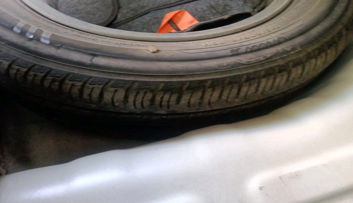 2021 Hyundai VENUE SX PLUS 1.0 TURBO DCT, Petrol, Automatic, 57,049 km, tyre