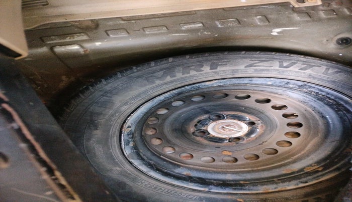 2013 Honda Brio S MT, Petrol, Manual, 1,16,573 km, tyre