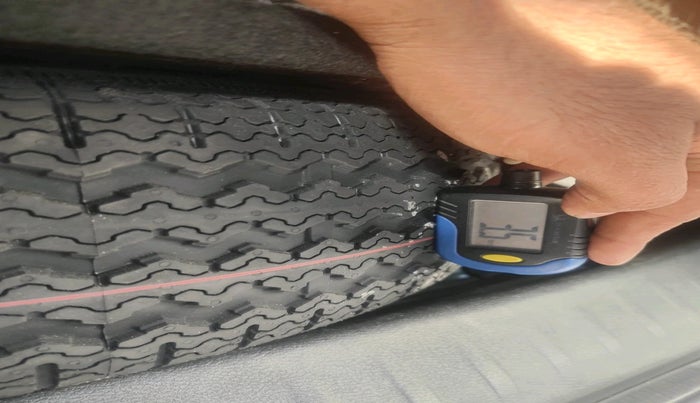 2022 Nissan MAGNITE XV MT, Petrol, Manual, 31,075 km, tyre