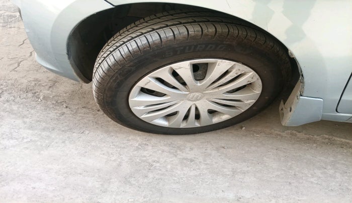 2015 Maruti Ertiga VXI, Petrol, Manual, 1,28,569 km, tyre