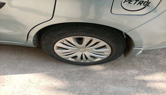 2015 Maruti Ertiga VXI, Petrol, Manual, 1,28,569 km, tyre