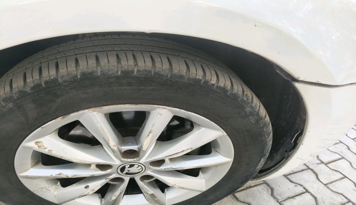 2015 Skoda Octavia ELEGANCE 2.0 TDI AT, Diesel, Automatic, 1,61,887 km, tyre