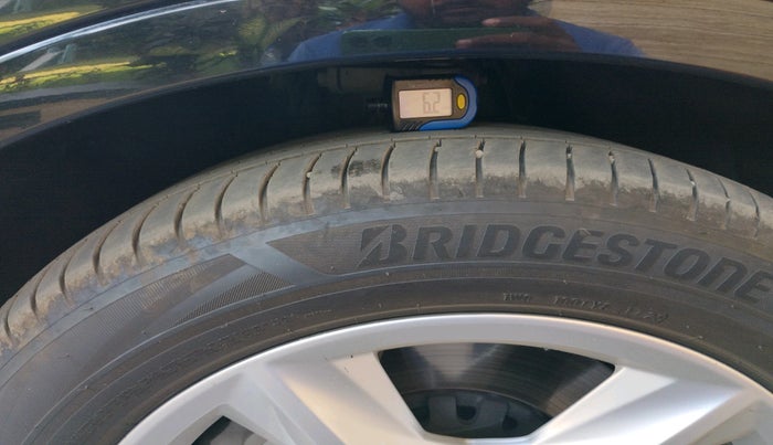 2018 Audi Q7 45 TDI QUATTRO PREMIUM PLUS, Diesel, Automatic, 1,44,698 km, tyre