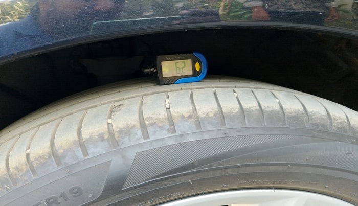 2018 Audi Q7 45 TDI QUATTRO PREMIUM PLUS, Diesel, Automatic, 1,44,698 km, tyre