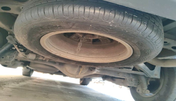 2015 Toyota Innova 2.5 VX 7 STR, Diesel, Manual, 1,58,153 km, tyre