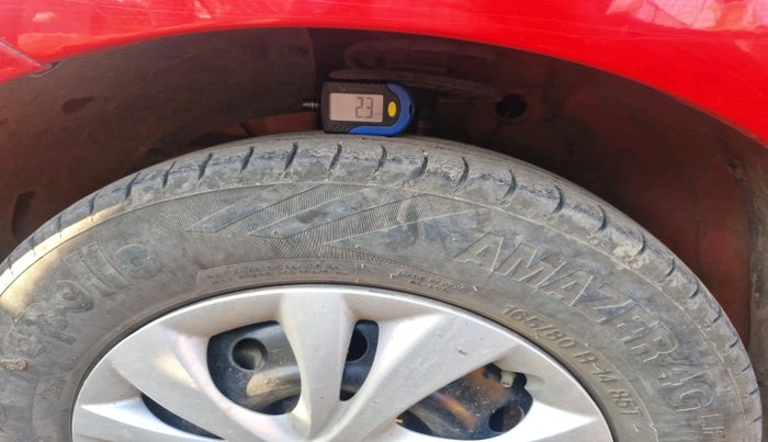 2023 Maruti Swift VXI, Petrol, Manual, 1,05,376 km, tyre