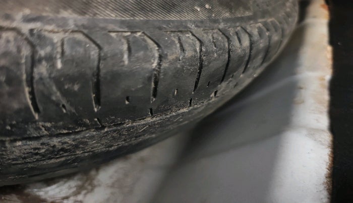 2021 Tata ALTROZ XE PETROL, Petrol, Manual, 1,97,037 km, tyre