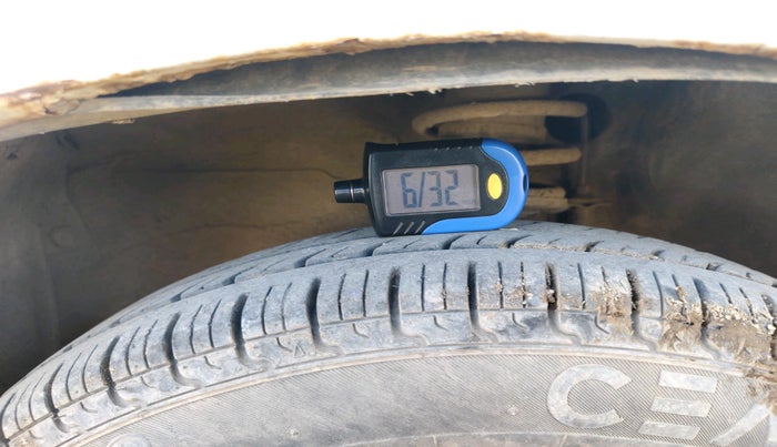 2015 Maruti Alto 800 VXI, Petrol, Manual, 49,179 km, tyre