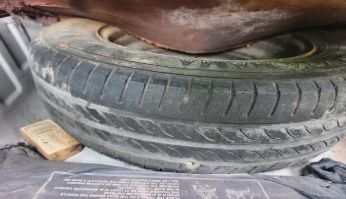 2011 Nissan Sunny XL, CNG, Manual, 1,45,592 km, tyre