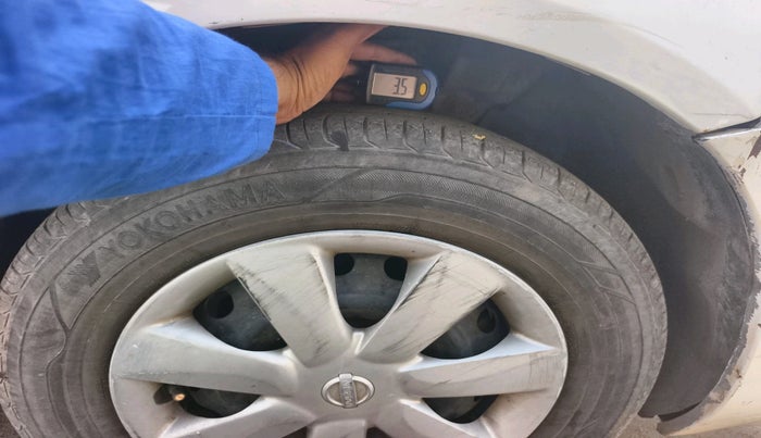 2011 Nissan Sunny XL, CNG, Manual, 1,45,592 km, tyre