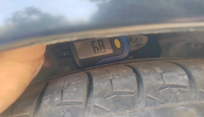 2014 Skoda Rapid AMBITION 1.6 MPI MT PLUS, Petrol, Manual, 44,557 km, tyre