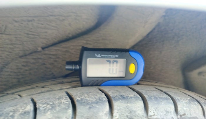 2012 Hyundai i10 SPORTZ 1.2 AT, Petrol, Automatic, 60,593 km, tyre