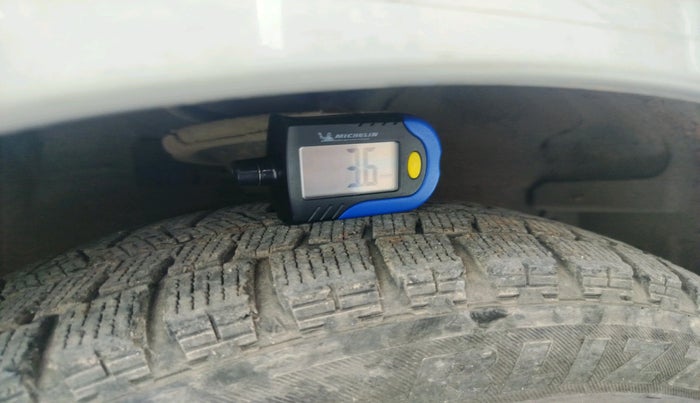 2012 Hyundai i10 SPORTZ 1.2 AT, Petrol, Automatic, 60,593 km, tyre