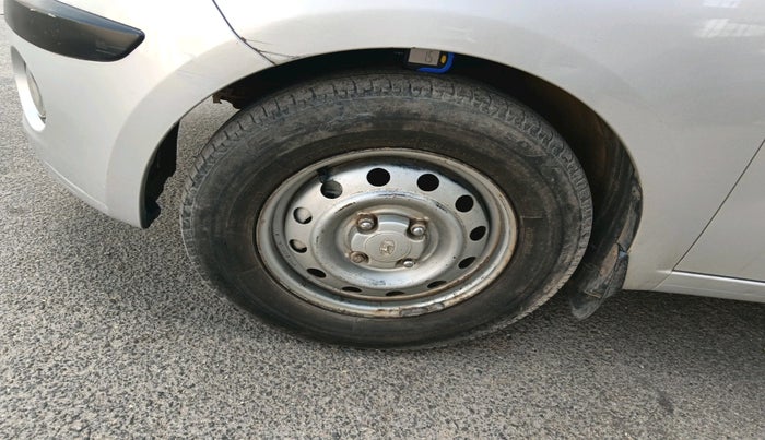 2008 Hyundai i10 ERA 1.1, Petrol, Manual, 98,924 km, tyre