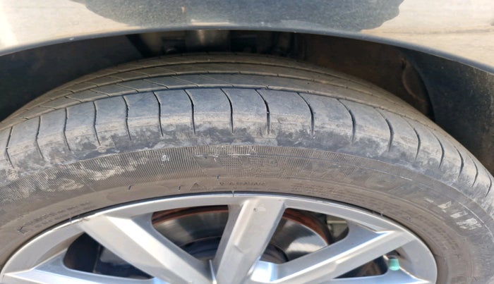 2020 Volkswagen Polo 1.0 GT TSI AT, Petrol, Automatic, 68,201 km, tyre