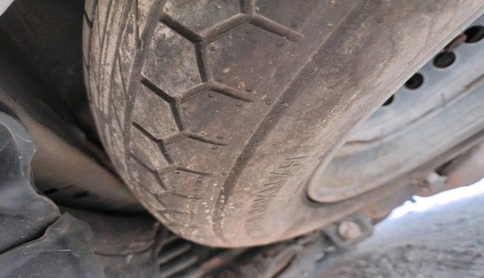 2023 Mahindra XUV700 AX 7 LUXURY D AWD AT 7 STR, Diesel, Automatic, 96,340 km, tyre