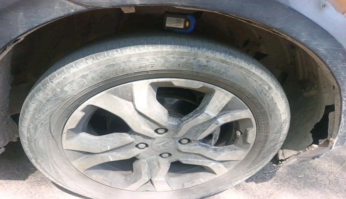 2018 Honda WR-V 1.5L I-DTEC VX MT, Diesel, Manual, 1,20,113 km, tyre