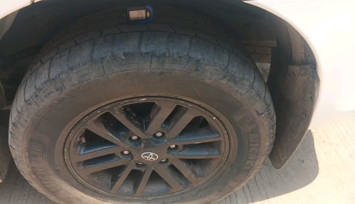 2015 Toyota Fortuner 3.0 4X4 MT, Diesel, Manual, 1,04,997 km, tyre