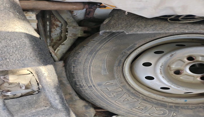 2010 Maruti Alto LXI, Petrol, Manual, 1,03,868 km, tyre