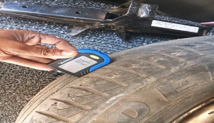 2013 Renault Duster 85 PS RXL DIESEL, Diesel, Manual, 1,71,003 km, tyre