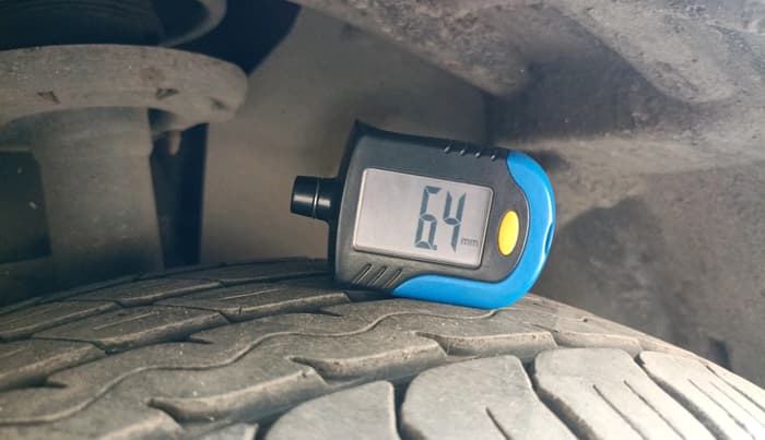 2013 Ford Ecosport TITANIUM 1.5L DIESEL, Diesel, Manual, 1,09,018 km, tyre