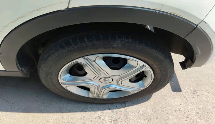 2019 Tata NEXON XM PETROL, Petrol, Manual, 90,751 km, tyre