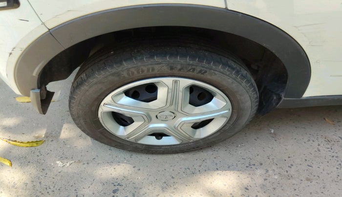 2019 Tata NEXON XM PETROL, Petrol, Manual, 90,751 km, tyre