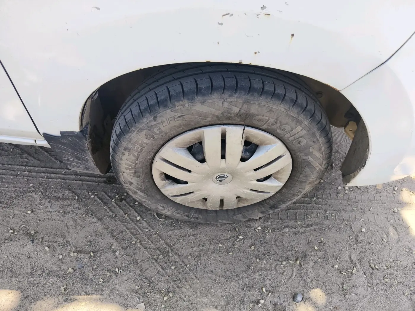 2017 Maruti Alto 800 LXI, CNG, Manual, 93,693 km, tyre