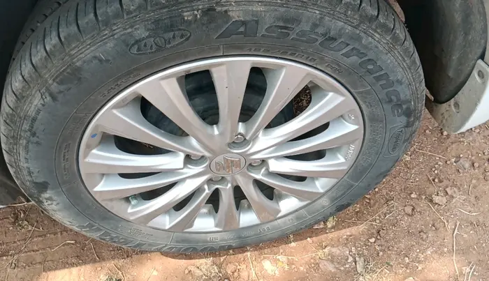 2021 Maruti Ciaz DELTA 1.5 SHVS MT PETROL, Petrol, Manual, 96,162 km, tyre