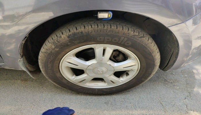 2012 Hyundai i20 SPORTZ 1.2, Petrol, Manual, 66,084 km, tyre