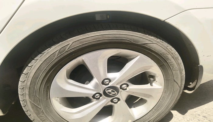 2018 Hyundai Xcent SX 1.2, CNG, Manual, 71,866 km, tyre