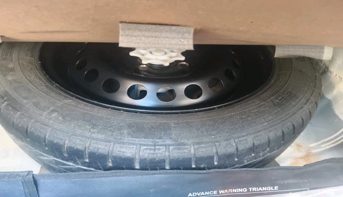 2018 Hyundai Xcent SX 1.2, CNG, Manual, 71,866 km, tyre