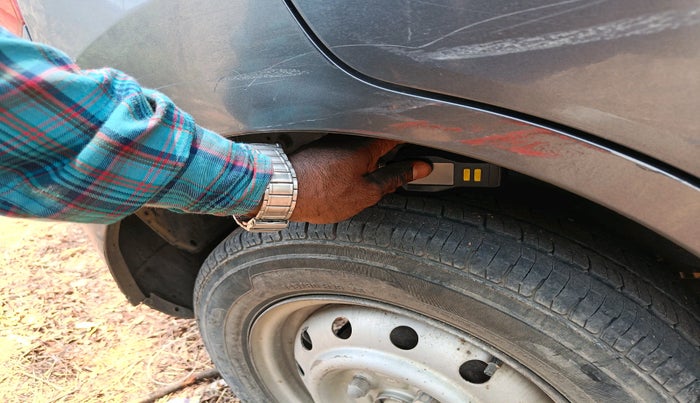 2011 Maruti Wagon R 1.0 LXI, Petrol, Manual, 75,887 km, tyre