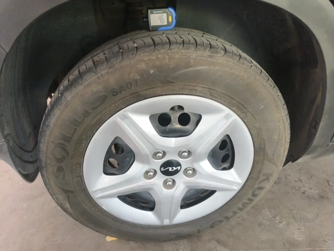 2022 KIA SELTOS HTK 1.5 PETROL, Petrol, Manual, 33,422 km, tyre