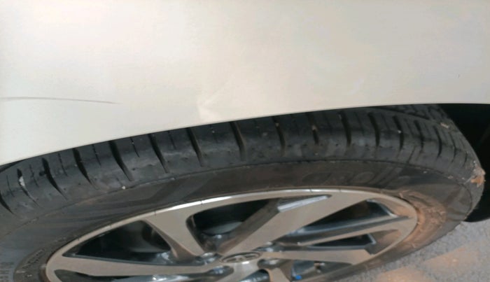 2023 Toyota Glanza V AMT, Petrol, Automatic, 6,166 km, tyre