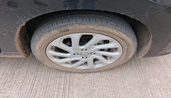 2023 Maruti Baleno ZETA 1.2 AGS, Petrol, Automatic, 14,227 km, tyre