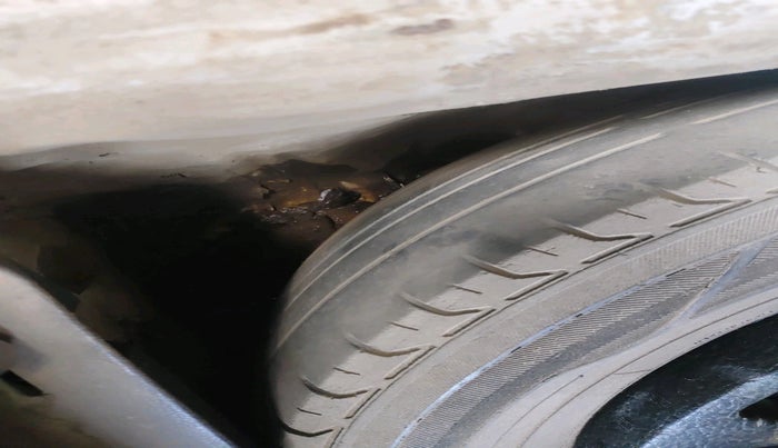 2011 Skoda Fabia ELEGANCE 1.2 TDI, Diesel, Manual, 1,85,114 km, tyre