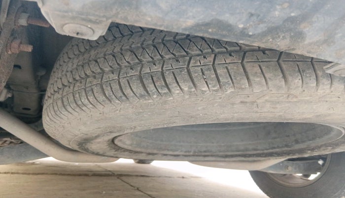 2017 Mahindra XUV500 W10 AT, Diesel, Automatic, 1,17,312 km, tyre