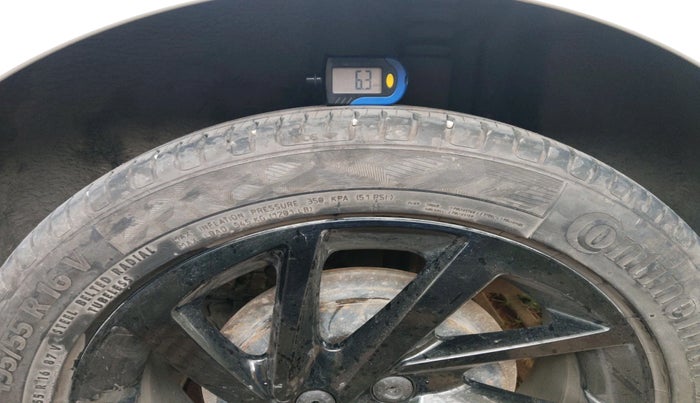 2021 Volkswagen Vento HIGHLINE 1.0L TSI, Petrol, Manual, 25,894 km, tyre