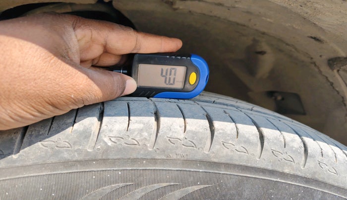 2025 Tata Harrier PURE PLUS S DARK EDITION AT, Diesel, Automatic, 11,660 km, tyre