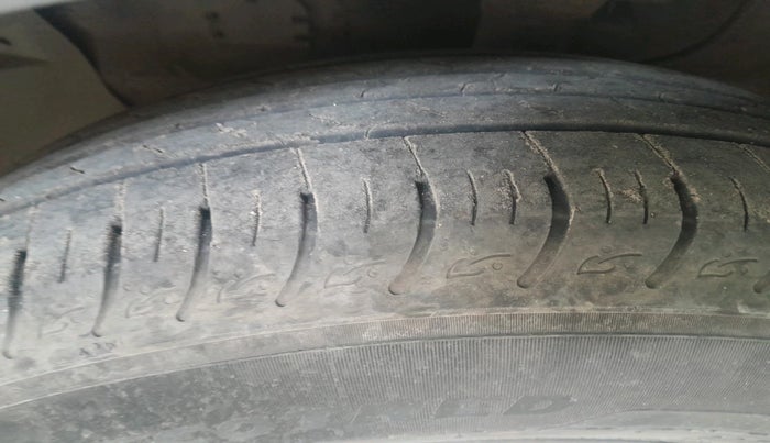 2017 Hyundai Creta S PLUS 1.6 AT DIESEL, Diesel, Automatic, 1,23,805 km, tyre