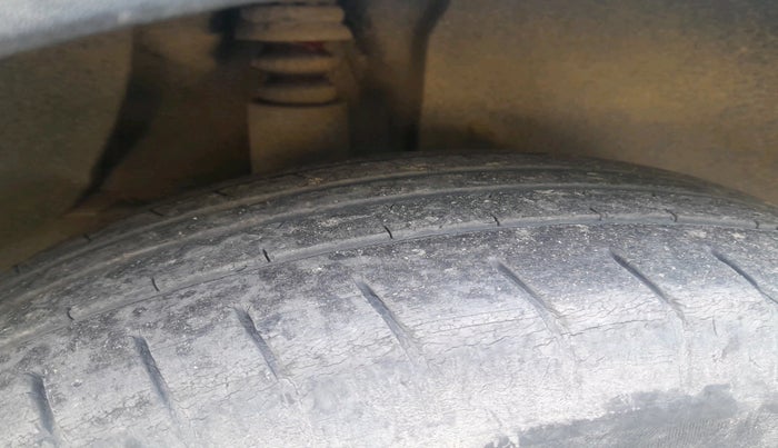 2017 Hyundai Creta S PLUS 1.6 AT DIESEL, Diesel, Automatic, 1,23,805 km, tyre