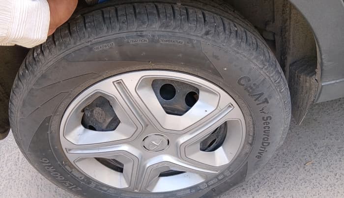 2019 Tata NEXON XMA PETROL, Petrol, Automatic, 39,554 km, tyre