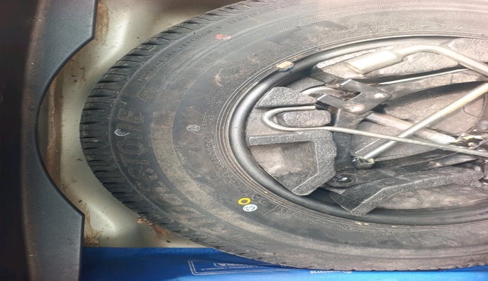 2020 Tata ALTROZ XZ PETROL, Petrol, Manual, 40,524 km, tyre