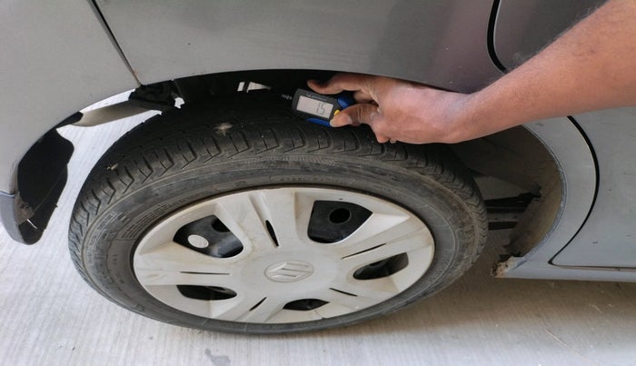 2012 Maruti Wagon R 1.0 VXI, Petrol, Manual, 1,14,523 km, tyre