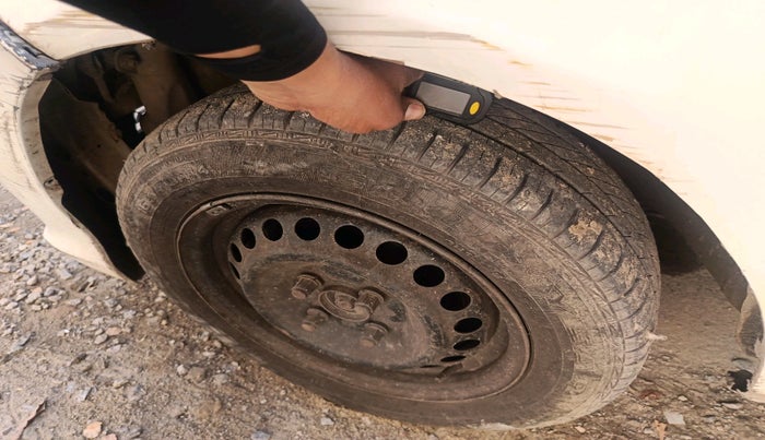 2016 Honda Amaze 1.5L I-DTEC S, Diesel, Manual, 2,40,411 km, tyre