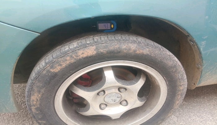 2009 Maruti Zen Estilo LXI, Petrol, Manual, 32,291 km, tyre