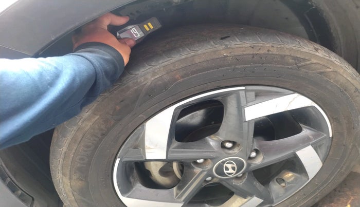 2019 Hyundai VENUE SX 1.0 (O) TURBO, Petrol, Manual, 91,119 km, tyre