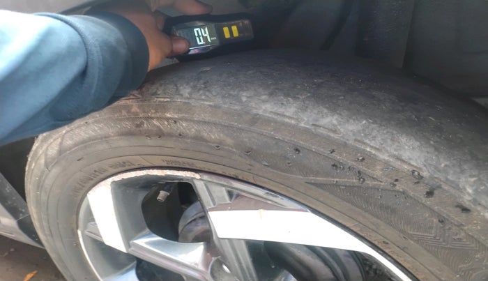 2019 Hyundai VENUE SX 1.0 (O) TURBO, Petrol, Manual, 91,119 km, tyre